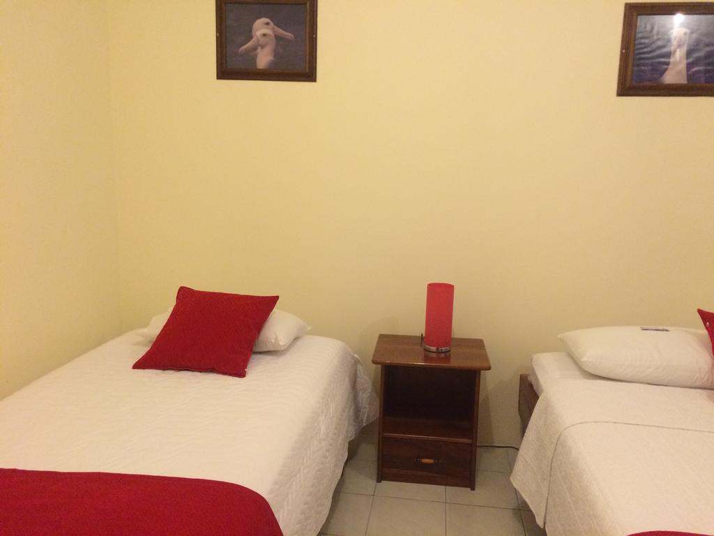 Hotel Red Booby Puerto Ayora  Habitación foto